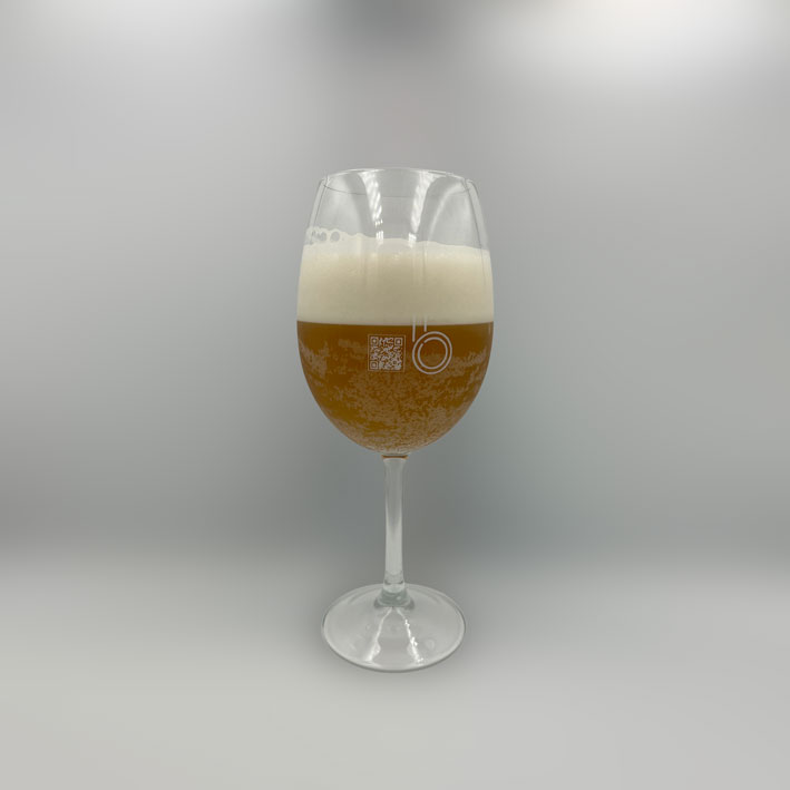 Cerveza  Estrella Damm barril. 33 cl. - Copa de cristal fino.